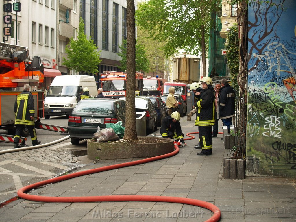 Dachstuhlbrand Belgisches Viertel Maastricherstr P040.JPG